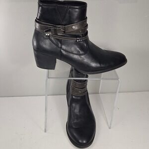 Modellista Rave Black Faux Leather Ankle Boots Buckle Strap Size 11M M18792Z